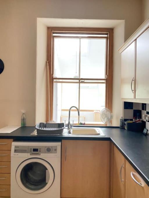 St John'S Flat Spacious Accomodation Dalry  Ngoại thất bức ảnh