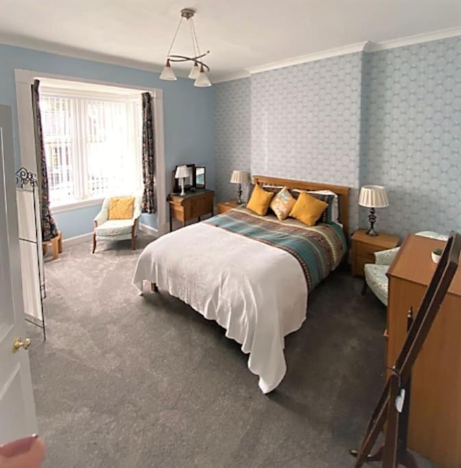 St John'S Flat Spacious Accomodation Dalry  Ngoại thất bức ảnh