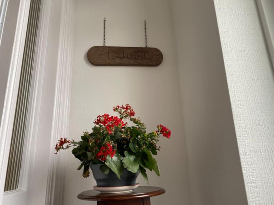 St John'S Flat Spacious Accomodation Dalry  Ngoại thất bức ảnh