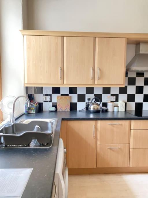 St John'S Flat Spacious Accomodation Dalry  Ngoại thất bức ảnh